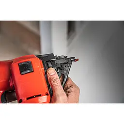Пістолет цвяхозабивний акумуляторний безщітковий MILWAUKEE, M18 FN16GA-0, 32-64мм (каркас, картонне пакування) - мініатюра 4