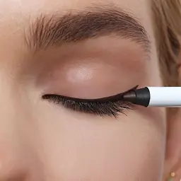 Стійкий гелевий олівець для очей Lamel Long Lasting Eyeliner Kajal відтінок 403, 1.7 г - мініатюра 5