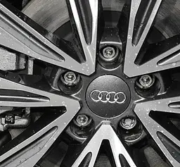 Ковпачки колеса на литі диски Audi D=69 мм посадковий D=60 мм об'ємний логотип Сірі 1 шт - мініатюра 3