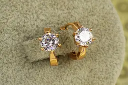 Сережки дитячі Xuping Jewelry глобус із білим 1,3 см золотисті