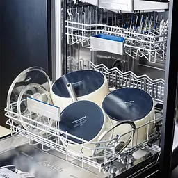 Каструля з кришкою KitchenAid Steel Core CC003269-001 24 см 6 л кремова - мініатюра 6