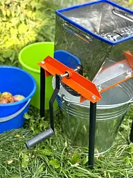 Ручна корморізка дробилка винограду Коза-Нова міні удосконалена нерж. сталь для коренеплодів, овочів і фруктів (100 кг/год) 88081 - мініатюра 5