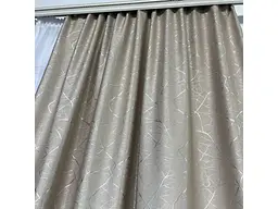 Льняні штори "бите стекло" бежевого кольору 2шт. 150х270 з білим шифоновим тюлем 400х270, на тасьмі ALBO pbe0052743 - мініатюра 5