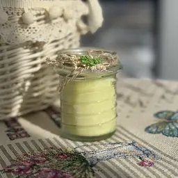 Великодня свічка жовта в баночці середня MIS LT