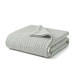 Плед-покривало Cosas Knitted Braid Pistachio косичка 160х230 см (Blanket_35Pistachio_KnittedBraid_160x230)