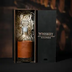 Подарунковий набір віскі Whiskey Stones №11 графин Larus у дерев'яному пеналі - мініатюра 2