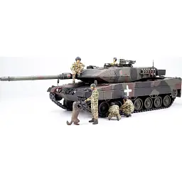 Конструктор ICM Holding Leopard 2A6 ЗСУ з екіпажем - мініатюра 4