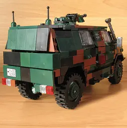Конструктор Бронетранспортер ATF Dingo 670 Деталей XingBao - мініатюра 7