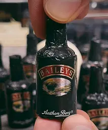 Шоколадные конфеты с ликером Anthon Berg Baileys Chocolate 24 шт 375 г - миниатюра 8
