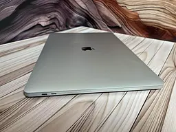 Ноутбук Apple MacBook Pro 16" 2019 i9-9880HK/64/512 (C02FV03RMD6V) Б/в - мініатюра 6