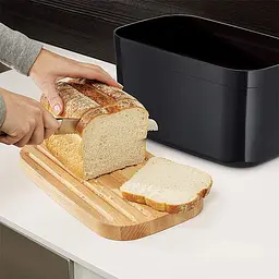 Хлібниця з бамбуковою кришкою-дошкою Joseph Joseph Bread Bin 18x37x22 см чорна (81103) - мініатюра 3
