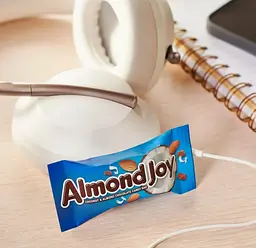 Шоколадні цукерки Almond Joy Miniatures Coconut and Almond Chocolate Candy 289г - мініатюра 5