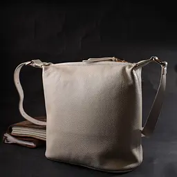 Зручна жіноча сумка з однією довгою ручкою з натуральної шкіри Vintage 22307 біла - мініатюра 9