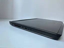 Ігровий ноутбук Dell Alienware 15 R4 15.6" (i7-8750H / 16GB / SSD 256GB / GTX 1070 8GB) б/в - мініатюра 9