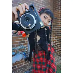 Фотокамера моментального друку Fujifilm Instax Square SQ40 Black (16802802) - мініатюра 4