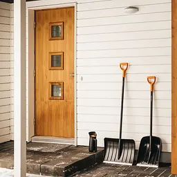 Лопата для прибирання снігу Fiskars Solid 1052525 - мініатюра 3