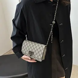 Кросбоді на ланцюжку з еко-шкіри Lilly P2-14502B біж - мініатюра 2