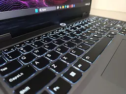 Ноутбук Lenovo 15.6 LOQ 15ARP9 FullHD IPS 144Hz Ryzen 5 7235HS 12Gb DDR5 SSD 512GB RTX 4050 6GB (83JC00GKUS) - мініатюра 2