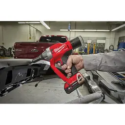 Заклепник акумуляторний безщітковий MILWAUKEE M18 ONEFPRT-202X, діаметр заклепок 4,8-7,0мм (зарядний.пристрій М12-18 FC, 2 аку - мініатюра 10