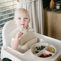 Тарілка  BabyOno на три секції силіконова з присоскою бежева (1482/04) - мініатюра 5