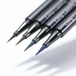 Підводка для очей Artdeco Long Lasting Liquid Liner Intense рідка відтінок 01 чорна 0.6 мл (517332) - мініатюра 3
