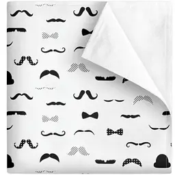 Багаторазова непромокаюча пелюшка Cosas Mustache 100х140 см чорно-біла (Diaper_ChaplinFashion_100x140)