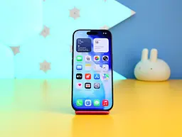 Смартфон Apple iPhone 16 Pro 256GB Black Titanium (MYNH3) Б/У [175240] - мініатюра 2