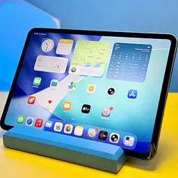 Планшет Apple iPad Pro 11 [2024] 8/256GB Wi-Fi Silver [XMHJ] Б/У [148767] - мініатюра 2