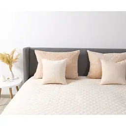 Подушка декоративна ТЕП Velour Персиковий 40 x 40 см (3-00437_29237) - мініатюра 3