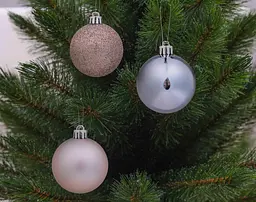 Ялинкові пластикові кульки Chomik 6 см мікс блакитні, срібні, рожеві 26 шт. - мініатюра 3