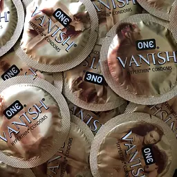 Презервативи One Vanish Супертонкі презервативи для максимального комфорту та природних відчуттів - мініатюра 2