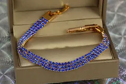 Браслет Xuping Jewelry три доріжки із синіх каменів 21 см 8 мм золотистий