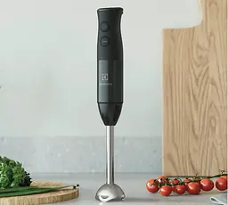 Блендер заглибний 400Вт, 1в1, чаша-600мл, чорний Electrolux kuh0015550 - мініатюра 5