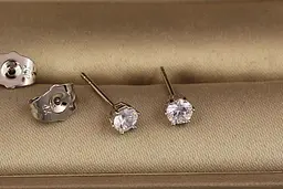 Сережки гвоздики Xuping Jewelry камінці на шість кріплень 4 мм сріблясті
