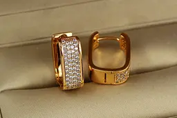 Сережки Xuping Jewelry квадратні кільця 1.8 см золотисті - мініатюра 3
