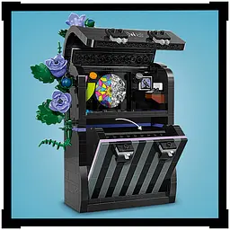 Конструктор LEGO Wednesday Рюкзак Венздей 401 ел. (76787) - мініатюра 8