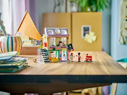 Конструктор LEGO Friends Музична крамниця і квартира 483 деталі (42653) - мініатюра 13