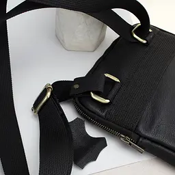 Сумка чоловіча шкіряна Handycover 0506 чорна плоска через плече - мініатюра 5