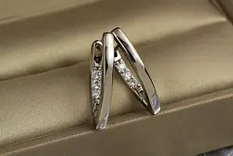 Сережки Xuping Jewelry стрілки з камінням ззаду 2 см сріблясті - мініатюра 3