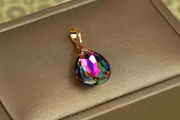 Кулон Xuping Jewelry Велика крапля із зеленим каменем Сваровські 1,9 см золотистий