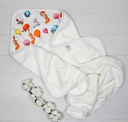 Дитячий рушничок-куточок 80х80 a.l.babybox Лисички на кульках Білий