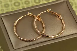 Сережки Xuping Jewelry гранні циліндри 3 см золотисті