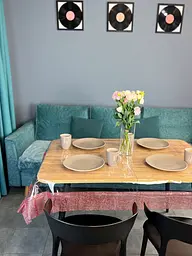 Скатертина силіконова з червоною стразовою стрічкою 230х110 см - мініатюра 3