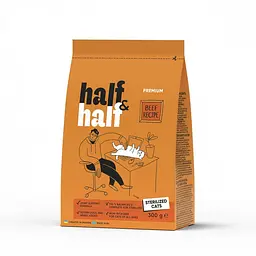 Сухий корм Half&Half для стерилізованих кішок, з яловичиною, 300 г (арт.20932)