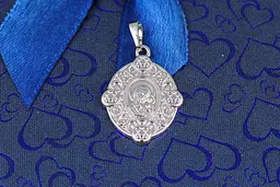 Ладанка Xuping Jewelry овал з виступаючими краями Богородиця з немовлям 2 см срібляста