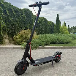 Електросамокат GIANT M365 PRO 500W 10.4Ah чорний , складний з перфорацією колес (2025 рік) - мініатюра 2