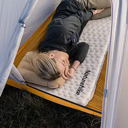 Матрац надувний Naturehike (CNK2300DZ013) 3.5см - одномісний - світло-сірий - мініатюра 2