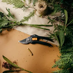 Секатор Fiskars Solid P121 Bypass до 18 мм (1057160) - мініатюра 6