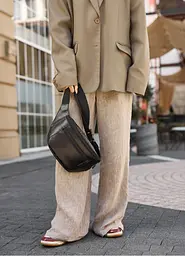 Велика жіноча шкіряна сумка бананка Sambag Tirso Max чорна 38 × 17 × 6 см (81341101) - мініатюра 7