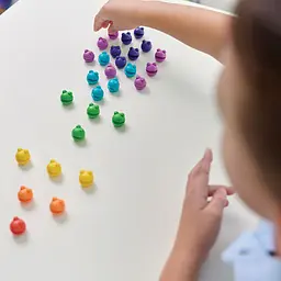 Ігровий набір для навчання рахунку Веселі жаби Numberblobs Learning Resources HM94490-UK 120 жабок - мініатюра 5